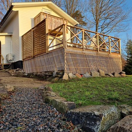 Orust East Coast Villa Stillingson Exterior photo